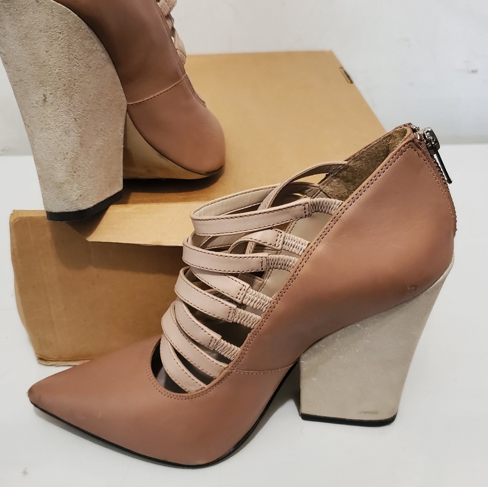 Shoes - Picture 4 of 4
